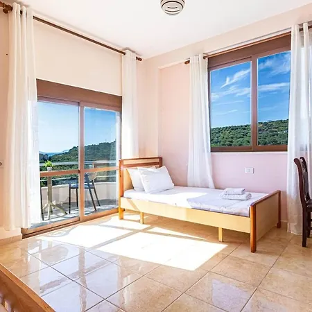 شقة Radhima Res 20 - Apt, Sea View, Kitchen فلورا