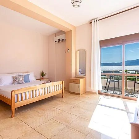 شقة Radhima Res 20 - Apt, Sea View, Kitchen فلورا
